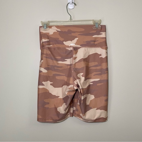 Aerie Tan Camo Biker Shorts Large - Picture 3 of 4